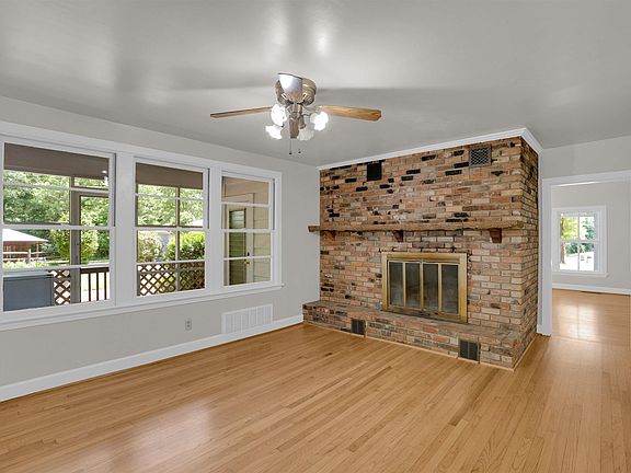 5th image of 157 Hiller Rd