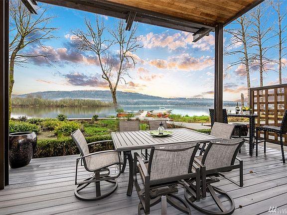 3rd image of 4315 E Lake Sammamish Pkwy SE #103