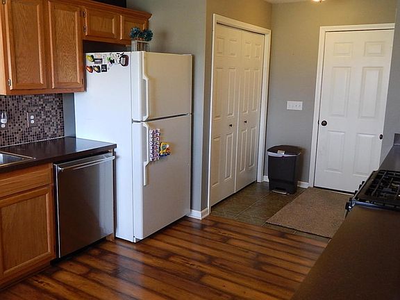 3rd image of 2099 Crystalstone Ct SE