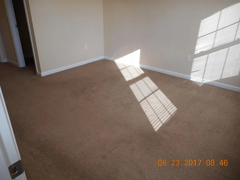 512 Leesburg Dr — Photo 7