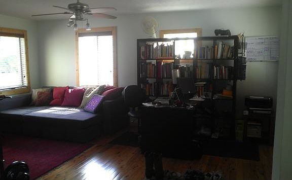 2nd image of 940 NE 143rd St