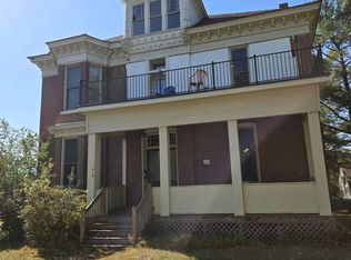 919 9th St E, Menomonie, WI 54751