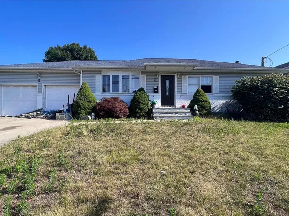 98 Motor Avenue, Farmingdale, NY 11735