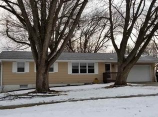 1702 11th St, Coralville, IA 52241