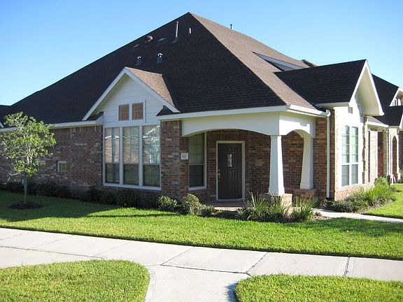 Entry with Covered Porch