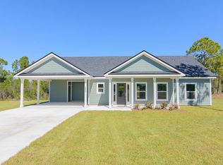 352 Gladiola Way, Eastpoint, FL 32328