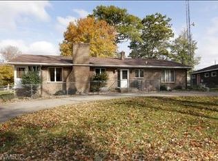 1031 Wall Lake Dr, Delton, MI
