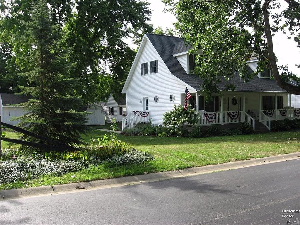 261 N Meadowbrook Dr photo 1