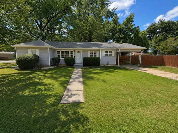 320 Anderson St, Centralia, IL 62801