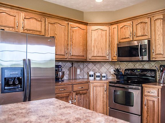 5th image of 55445 Forrester Valley Ln