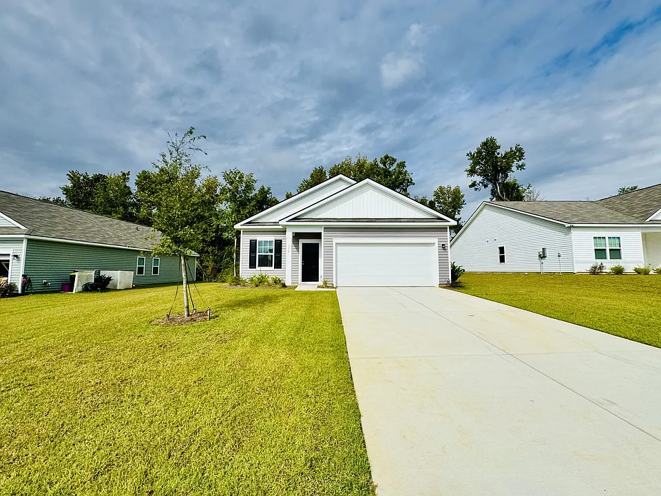 554 Silver Pidgeon St