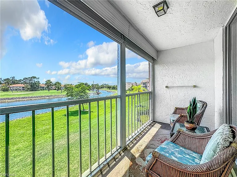 300 Forest Lakes Blvd #201 — Photo 32