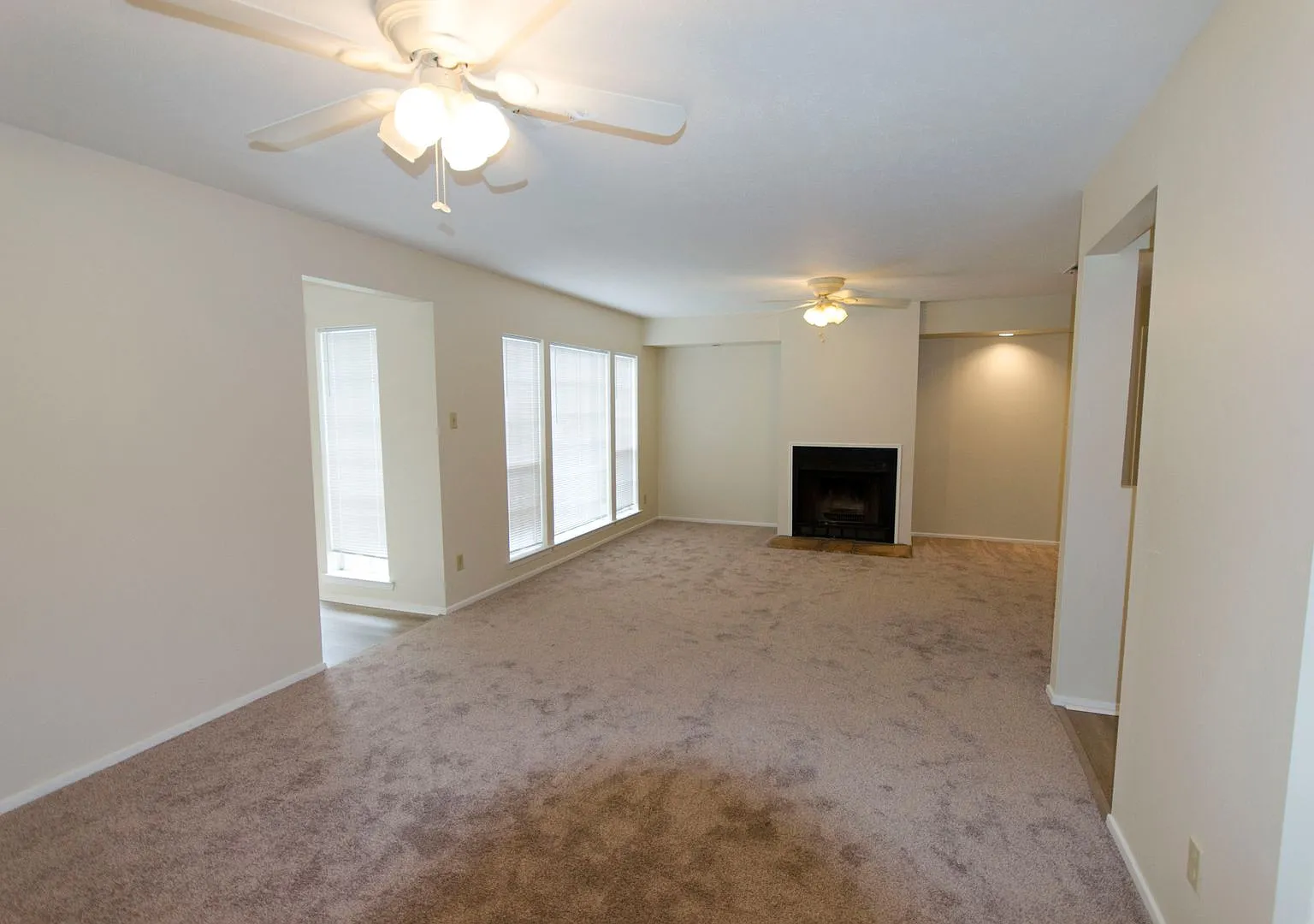 Spacious 3 Bedroom, 2 Bath Townhome Available Now! — Photo 1