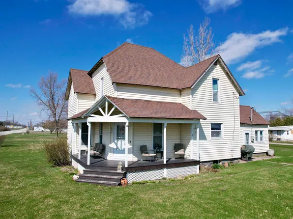 626 S Us Highway 421, Medaryville, IN 47957