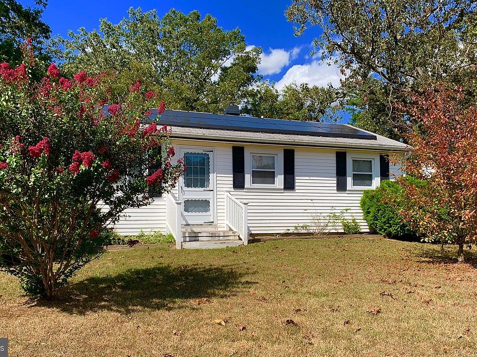 1st image of 224 Scammell Dr