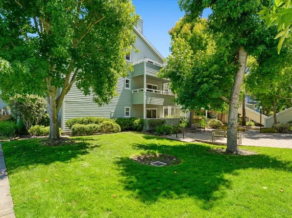 41 Grandview St APT 1203, Santa Cruz, CA 95060