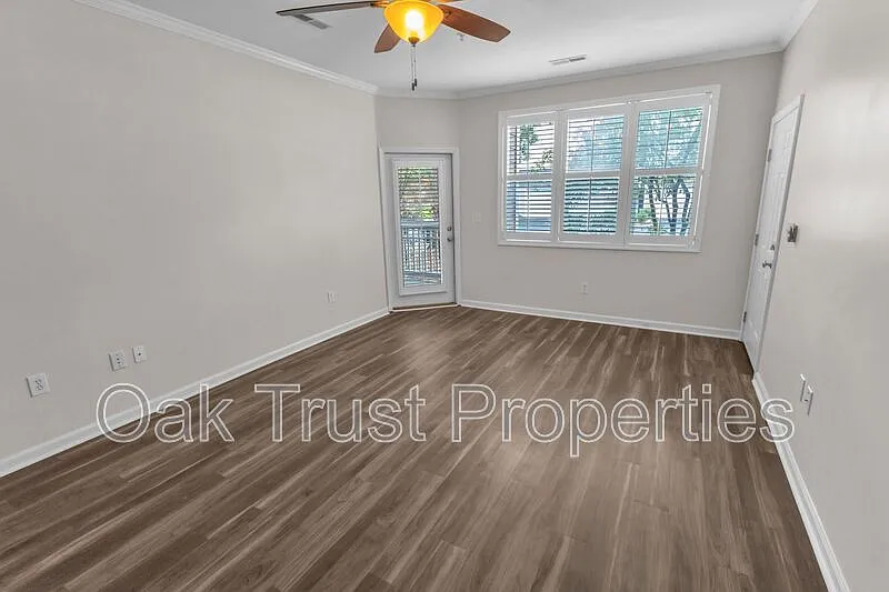 1 bed, 1.0 bath, 756 sqft, $1,595 — Photo 4