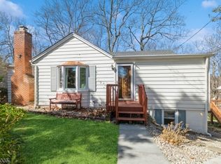 35 Hillcrest Ave, Morristown, NJ 07960