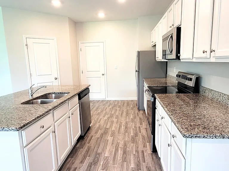 7934 Rudder Cir S — Photo 17