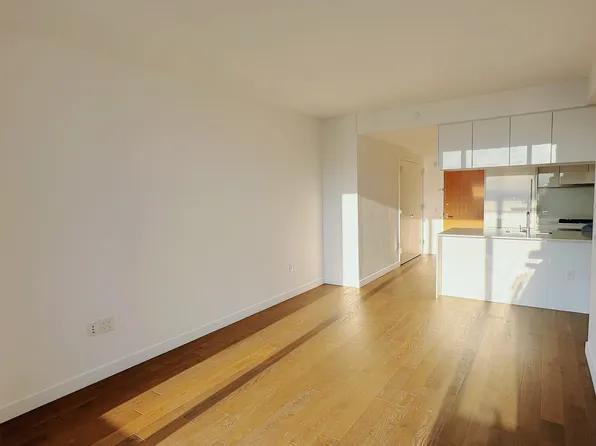 99 Hudson Street image 2 of 20