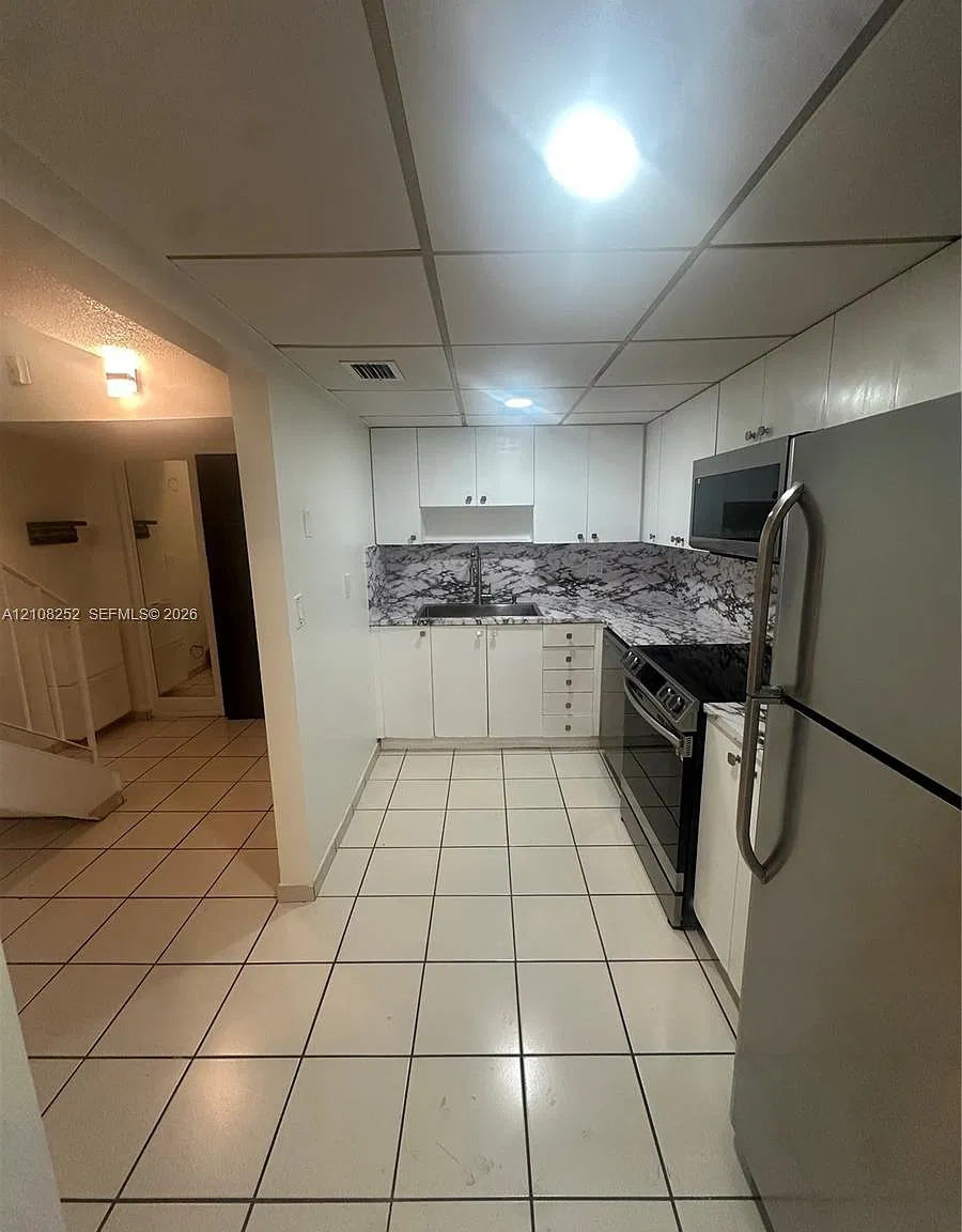 Park East Condo — Photo 2