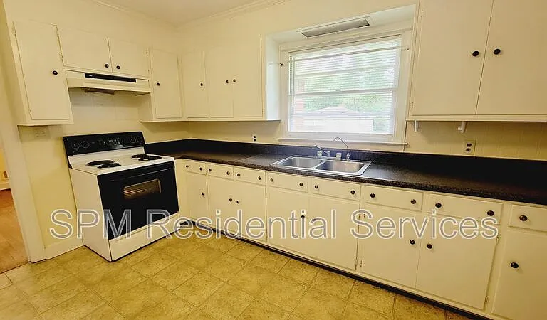 2512 Castle Hayne Rd — Photo 10