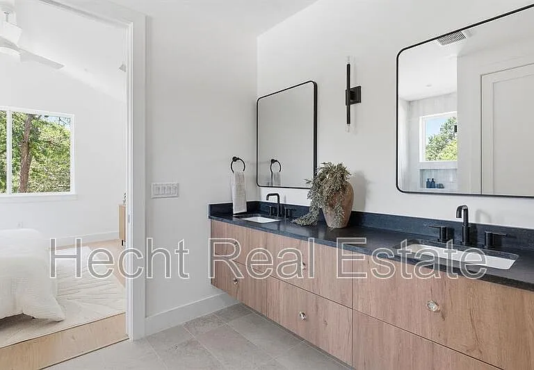 502 Normandy St #1 — Photo 12
