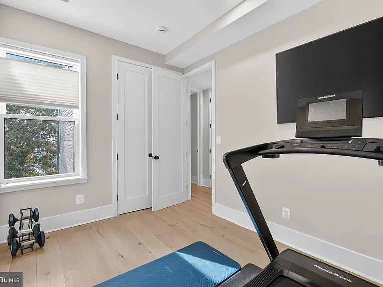 32 Adams St NW — Photo 23