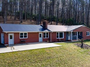 469 Burnett Rd SW, Meadows Of Dan, VA 24120