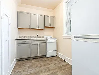 Studio, $1,199 — Photo 2