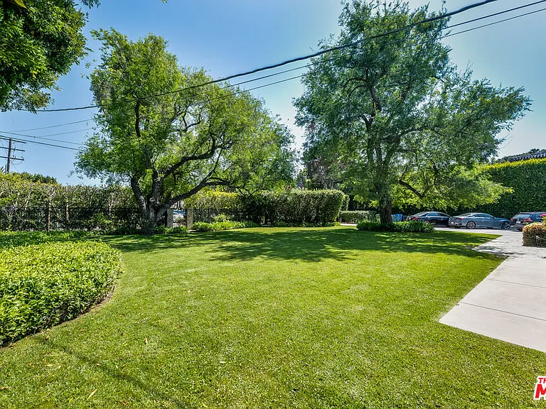 28925 Cliffside Dr — Photo 44