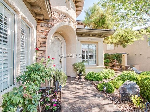 2nd image of 11400 Robbia Dr