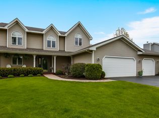 640 Wellington Dr, McHenry, IL