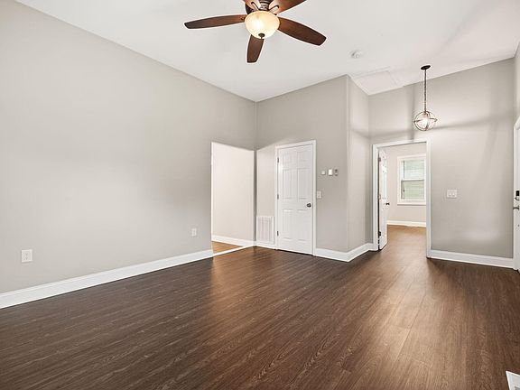 4th image of 14 Mill St