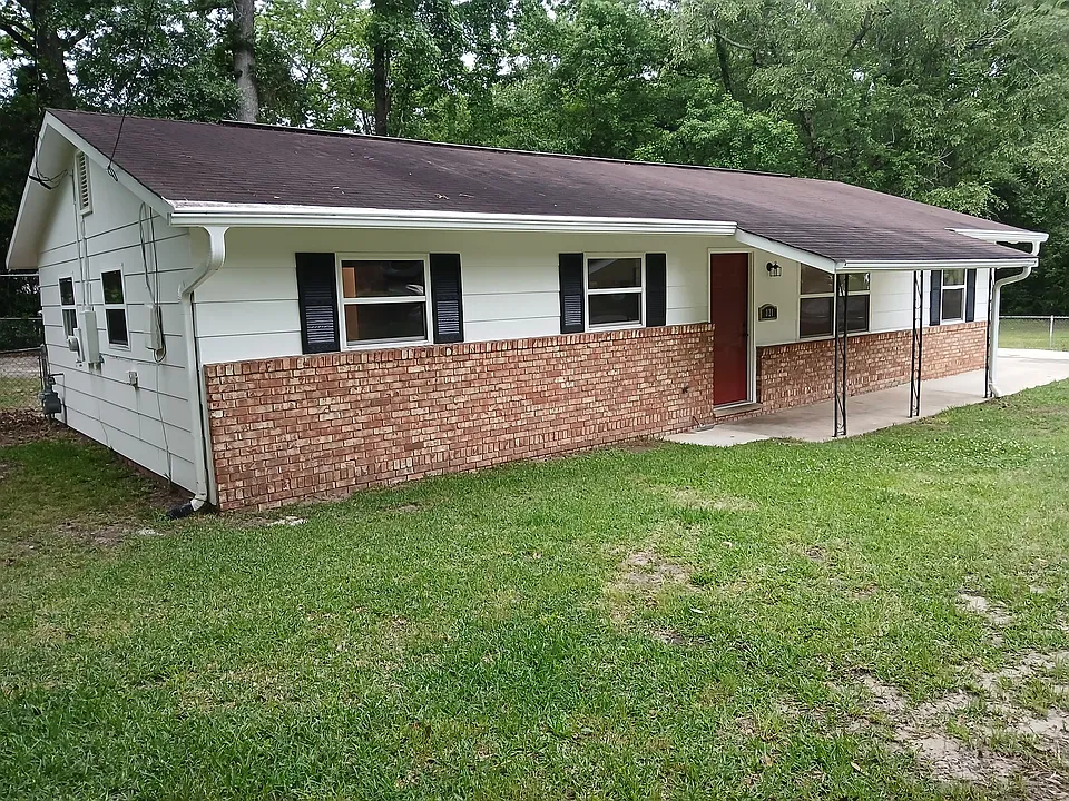 821 Englewood Dr