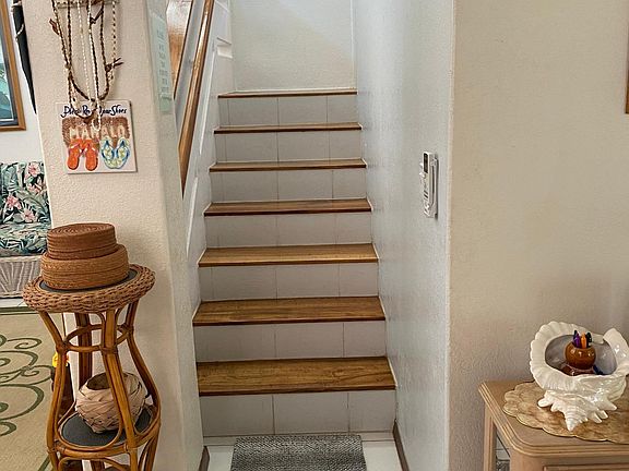 KOA STAIR'S to bedroom's and sitting area upstairs.