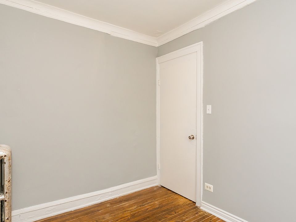 2nd image of 6949-59 S Paxton Ave E #11162195