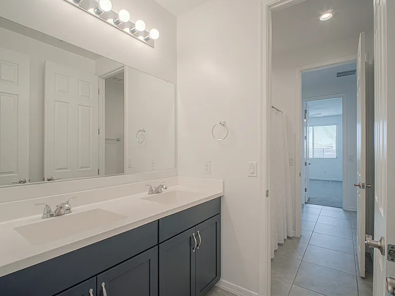 1793 N Westfall Ln — Photo 22