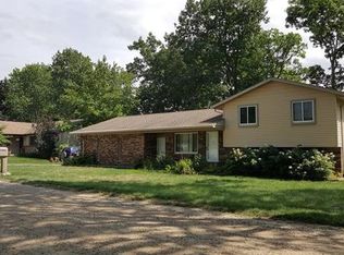 1050 Golfview Dr, Lake Orion, MI