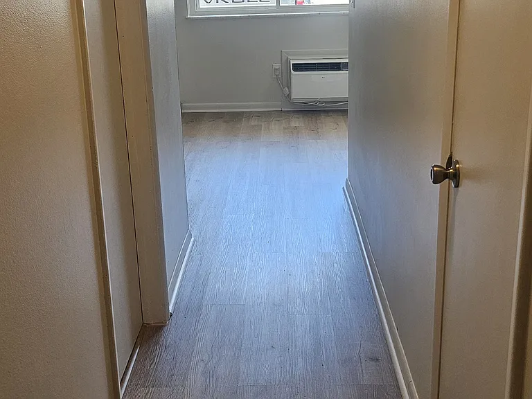 280 Stone St W #101 — Photo 10