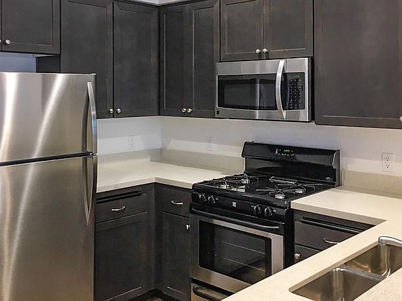 3rd image of 99 Kendall Way Unit 23
