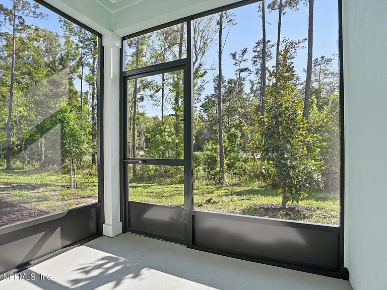 32 Pasadena Dr — Photo 23