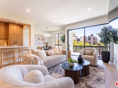 2324 S Beverly Glen Blvd Unit 206, Los Angeles, CA, 90064
