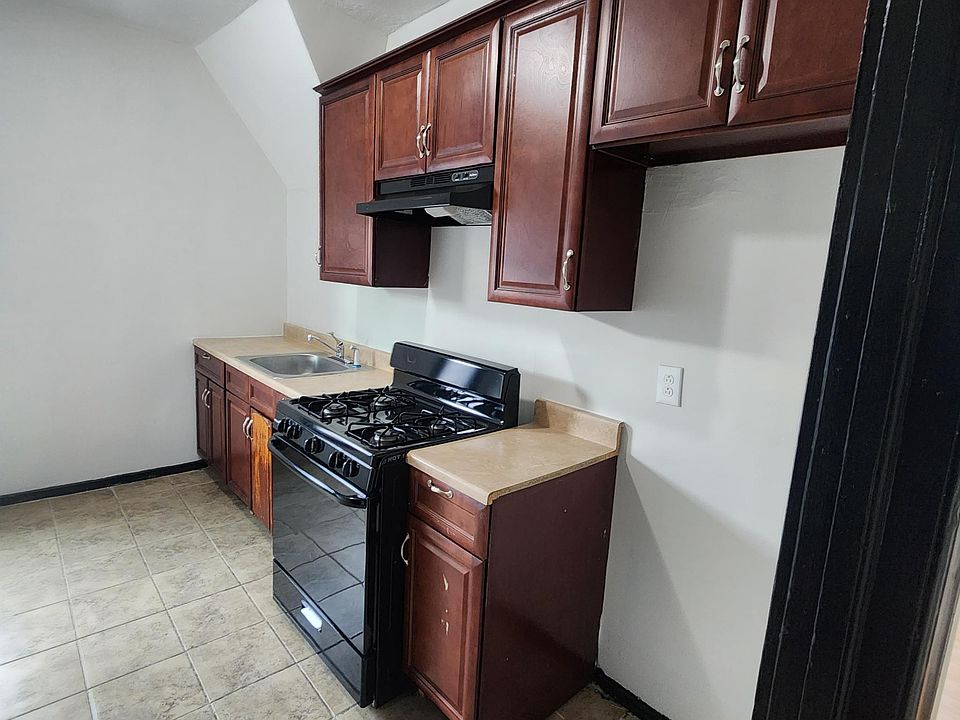 1st image of 43 Treacy Ave #3