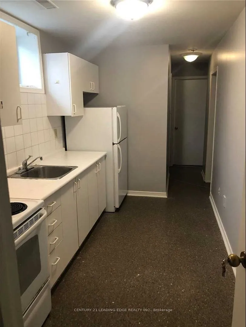 2 bed, $1,400 — Photo 4