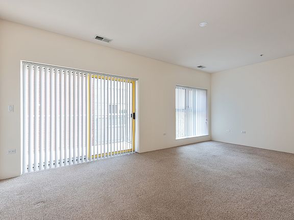 2nd image of 1236 Chicago Ave APT 606A