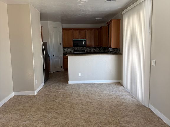 2nd image of 1190 E Jardin Dr