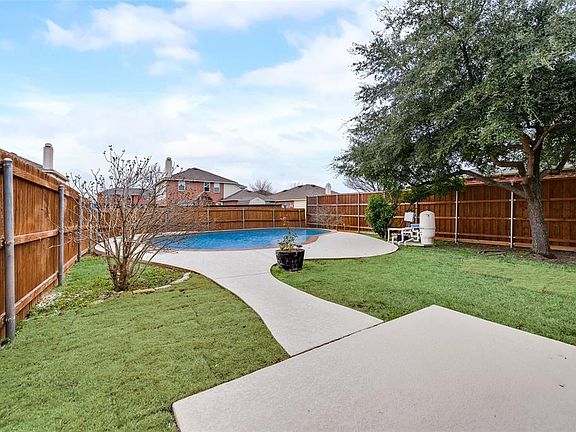2nd image of 1205 Scottsdale Dr
