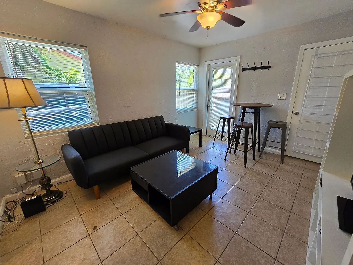 1148 Highland Ave — Photo 1