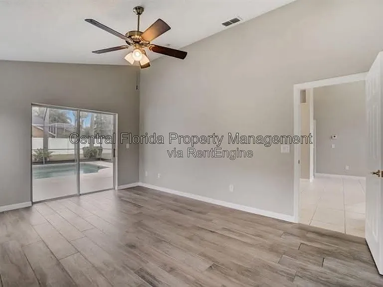 1061 Seneca Trl — Photo 8